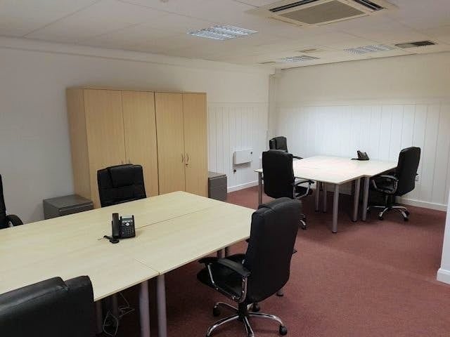 64 High St, Burnham for lease Building Photo- Image 1 of 3