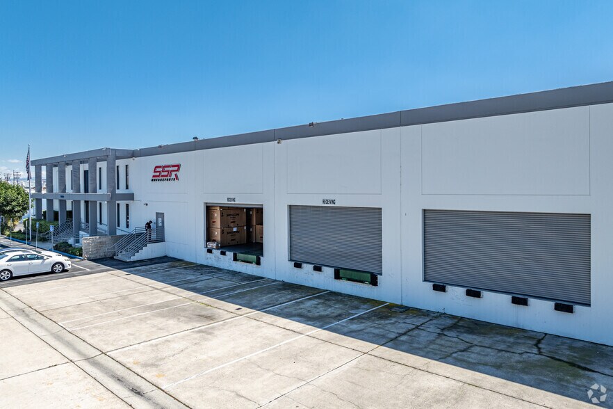 13220 Molette St, Santa Fe Springs, CA à louer - Photo du bâtiment - Image 3 de 10