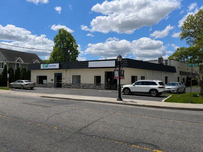 Plus de détails pour 980 Little East Neck Rd, West Babylon, NY - Local d'activités à louer