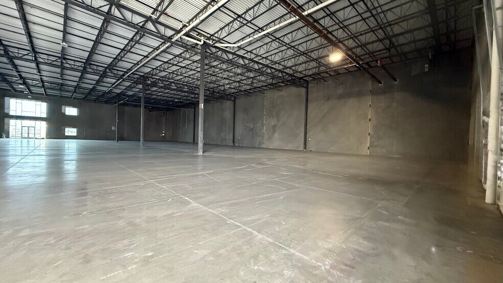 3195 W Professional Cir, Salt Lake City, UT à louer - Photo du bâtiment - Image 3 de 12