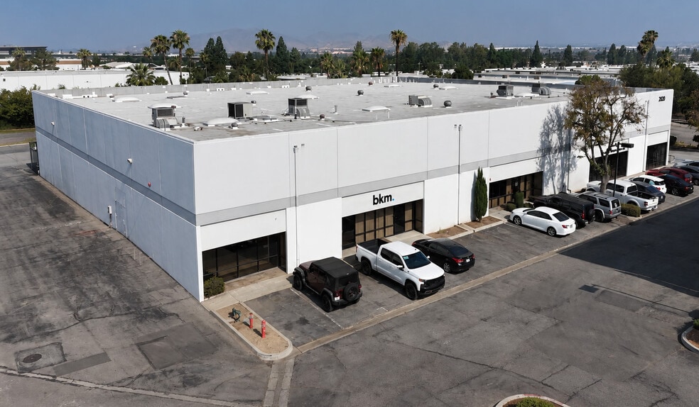 2121 Atlanta Ave, Riverside, CA à louer - Photo du bâtiment - Image 3 de 4