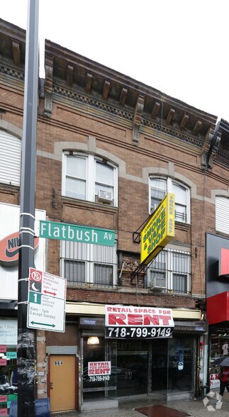964 Flatbush Ave, Brooklyn, NY à vendre - Photo du bâtiment - Image 2 de 8