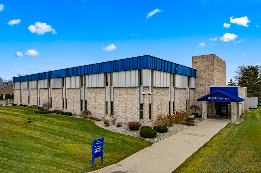 5800 Gratiot Rd, Saginaw, MI for lease - Building Photo - Image 1 of 15