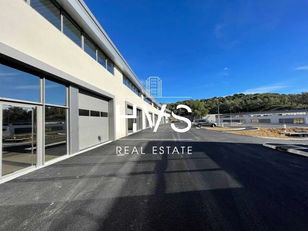 Flex in La Ciotat for lease Building Photo- Image 1 of 8
