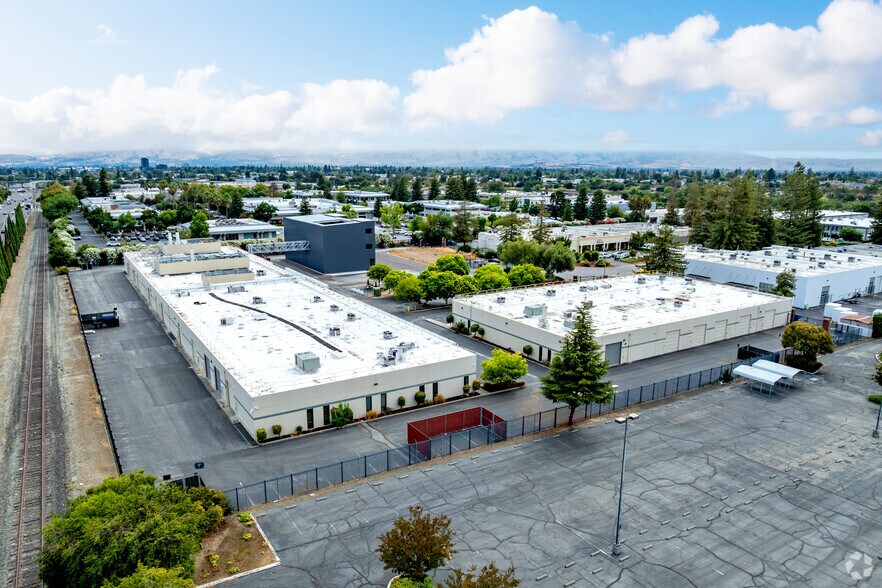 504 Vandell Way, Campbell, CA for sale - Building Photo - Image 3 of 5