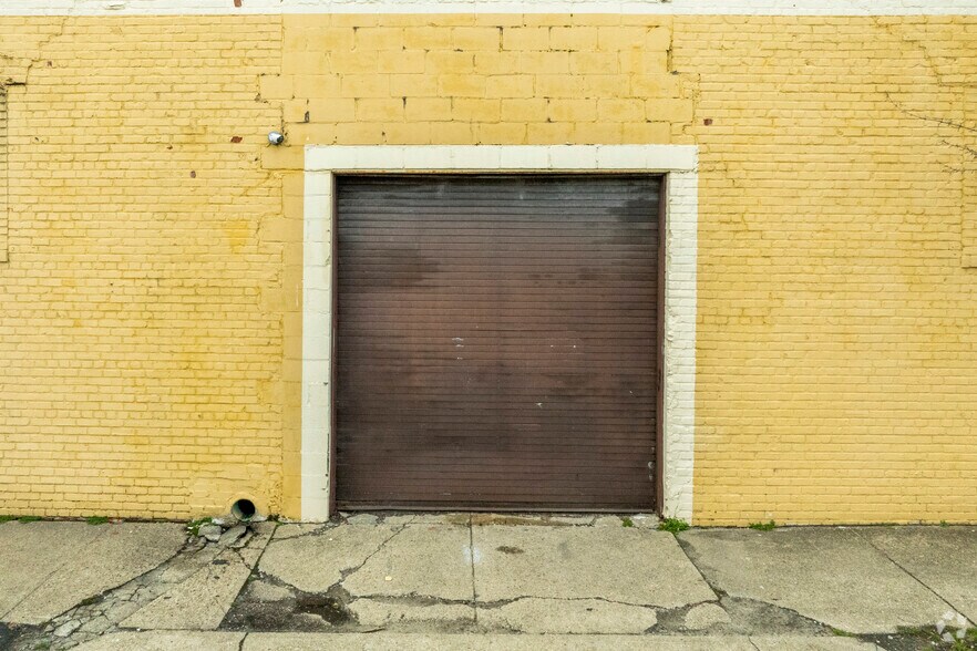 500 Jericho Tpke, Mineola, NY for lease - Building Photo - Image 2 of 11