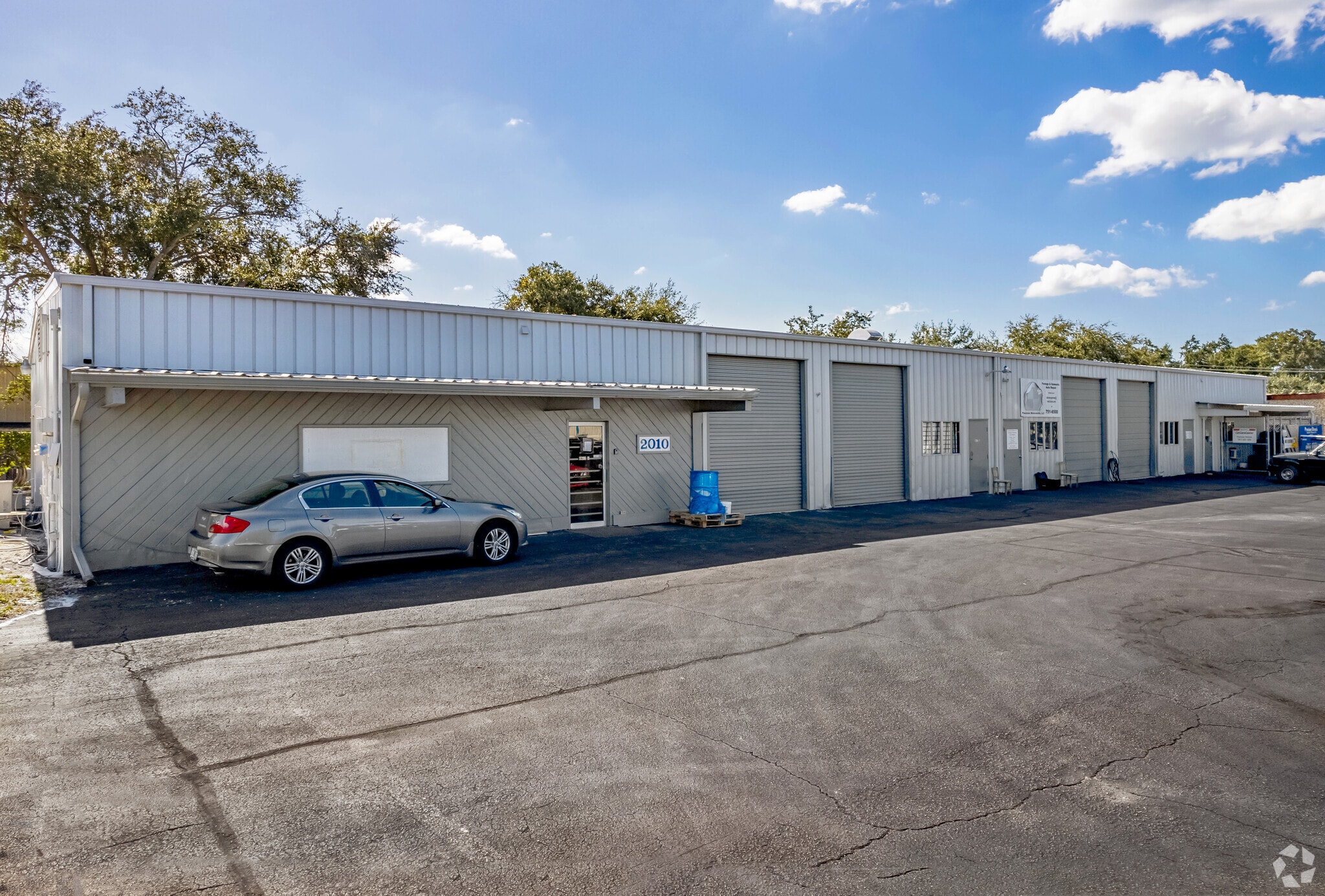 2010 Whitfield Park Loop, Sarasota, FL for sale Primary Photo- Image 1 of 6