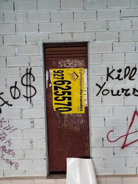 Commerce de détail dans Cáceres à louer - Photo du bâtiment - Image 1 de 1