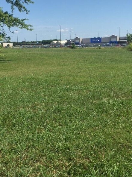 KY Hwy 911 & Thompsonville Lane, Oak Grove, KY à vendre - Photo du bâtiment - Image 3 de 6