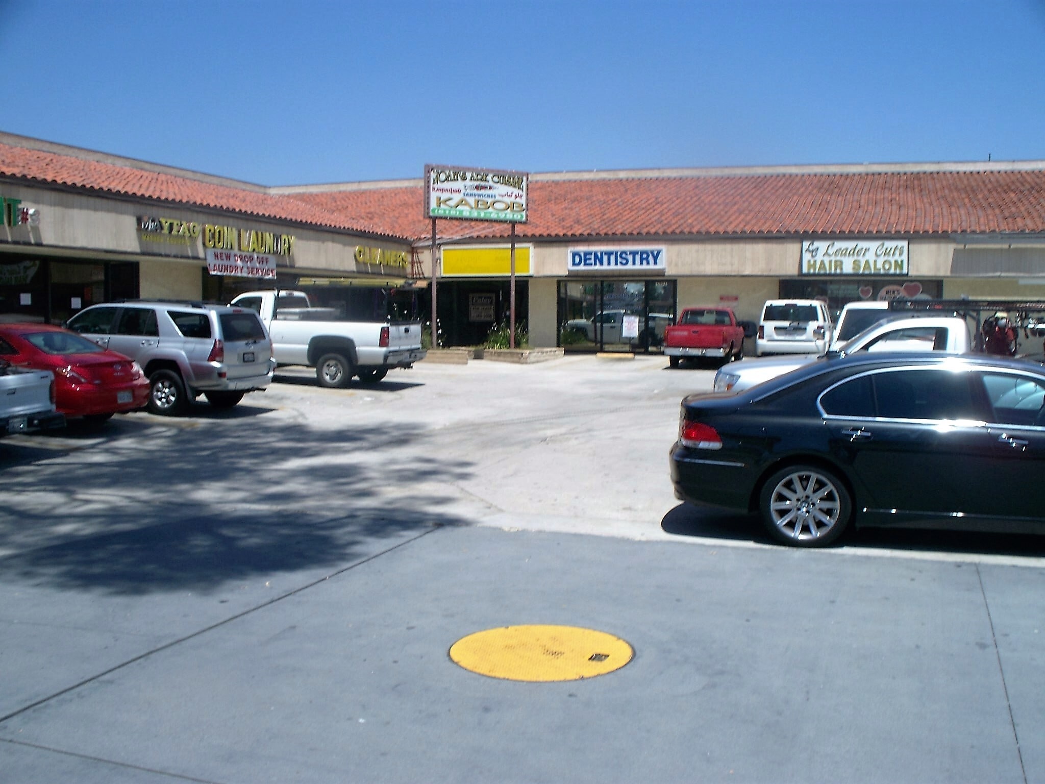 10317-10321 Zelzah Ave, Northridge, CA for lease Primary Photo- Image 1 of 3