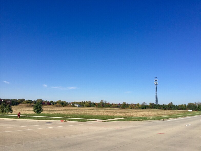 NWC of Route 47 & Greenbriar Road, Yorkville, IL à vendre - Photo du bâtiment - Image 2 de 2