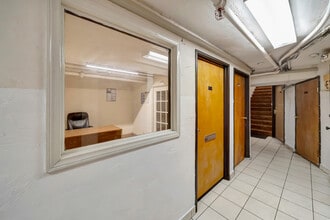 6358-6360 Van Nuys Blvd, Van Nuys, CA for lease Interior Photo- Image 1 of 6