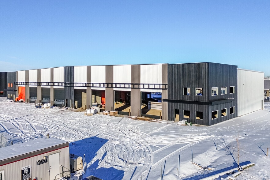 6 Wrangler Pl, Rocky View No 44, AB for lease - Building Photo - Image 2 of 7