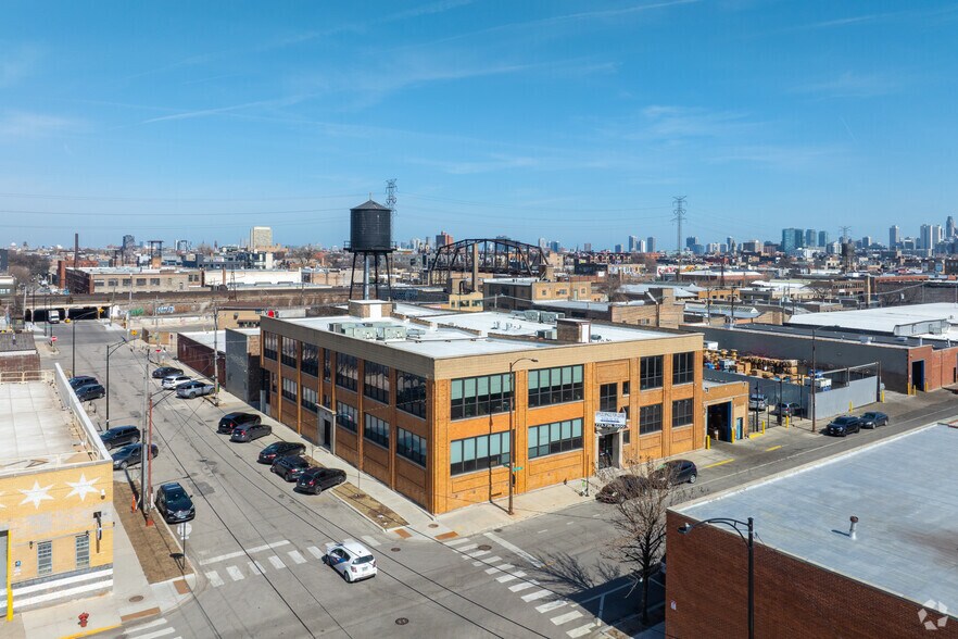 1750 W Fulton St, Chicago, IL à louer - Aérien - Image 2 de 15