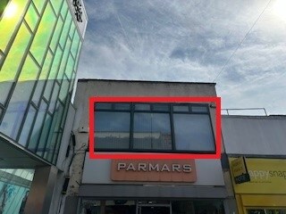 69-69a South St, Romford à louer - Photo du bâtiment - Image 2 de 5