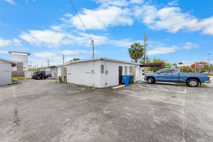 401 E Oakland Park Blvd, Fort Lauderdale, FL à vendre - Photo du bâtiment - Image 3 de 16