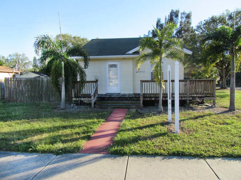 5226 Gulfport Blvd S, Gulfport, FL for sale - Building Photo - Image 1 of 1