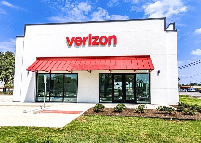 Plus de détails pour 2902 TX-21, Bryan, TX - Commerce de détail à vendre