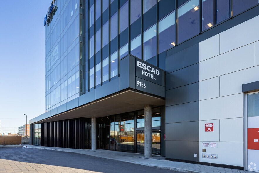 9150 Boul Leduc, Brossard, QC à louer - Photo du bâtiment - Image 3 de 15