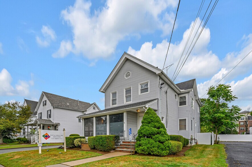 46 E Somerset St, Raritan, NJ à vendre - Photo du bâtiment - Image 3 de 24