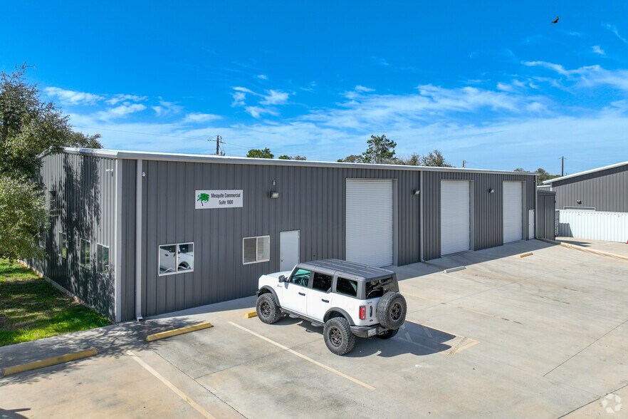 15210 Fitzhugh Rd, Austin, TX for sale - Primary Photo - Image 1 of 14