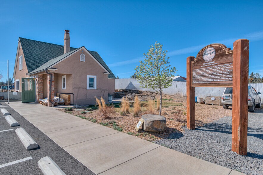 63257-63327 Nels Anderson Rd, Bend, OR à vendre - Photo du bâtiment - Image 3 de 28