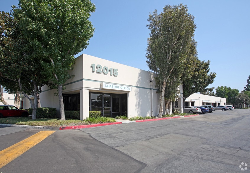 12015 Slauson Ave, Santa Fe Springs, CA à louer - Photo du bâtiment - Image 3 de 3