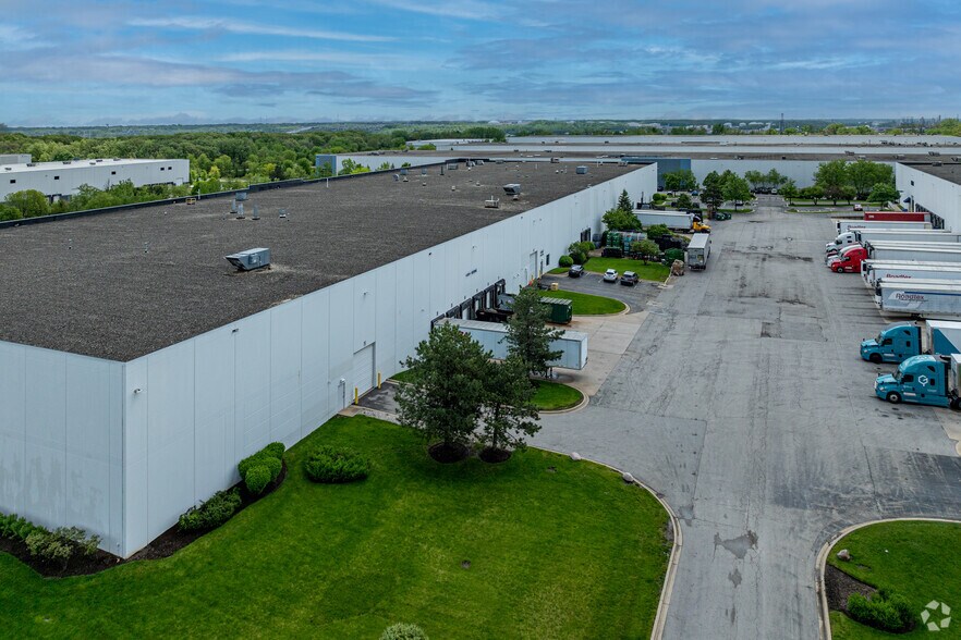 2715 Davey Rd, Woodridge, IL à louer - Photo du bâtiment - Image 3 de 4