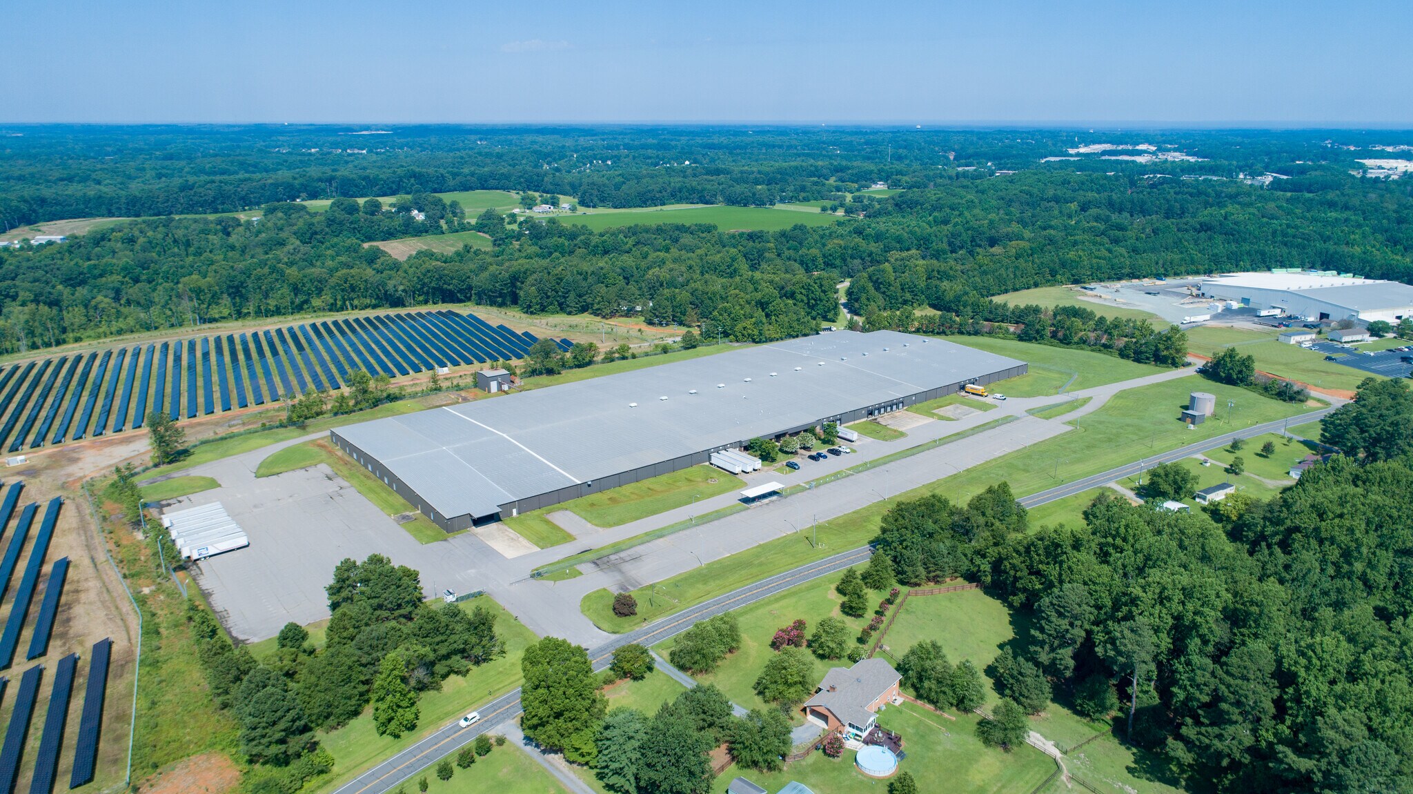 546 Harvey Faulk Rd, Sanford, NC à louer Photo du bâtiment- Image 1 de 13