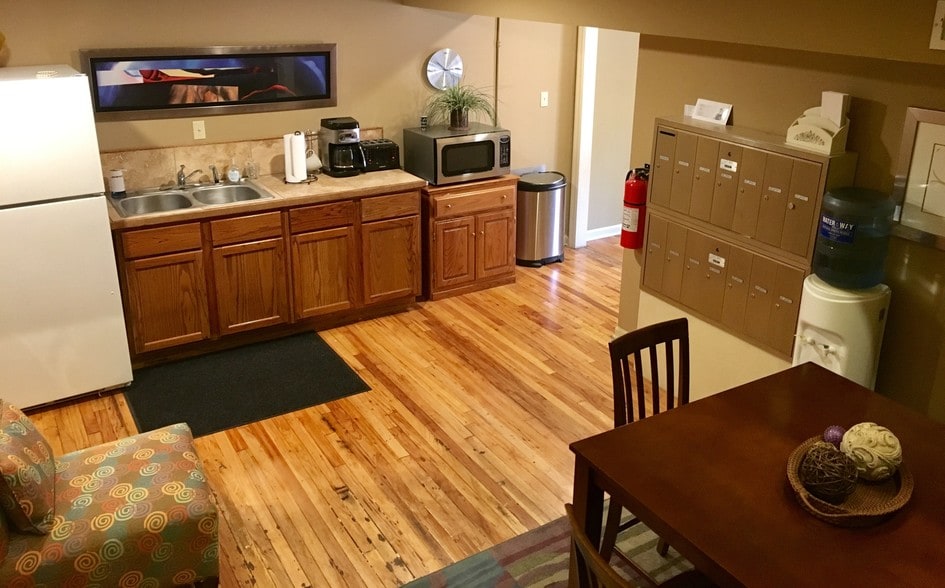 201 East Side Sq, Huntsville, AL for lease - Building Photo - Image 3 of 5