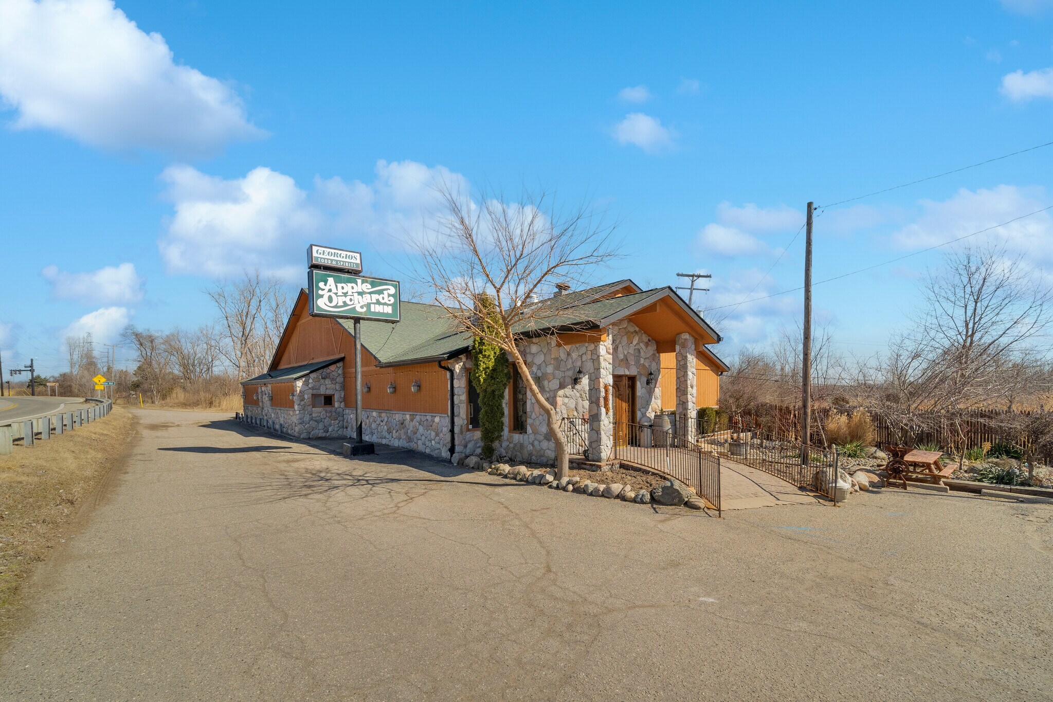 62840 Van Dyke Rd, Washington, MI à vendre Photo du bâtiment- Image 1 de 19