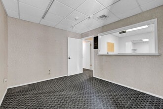 236-246 N Main St, New City, NY for lease Interior Photo- Image 2 of 28