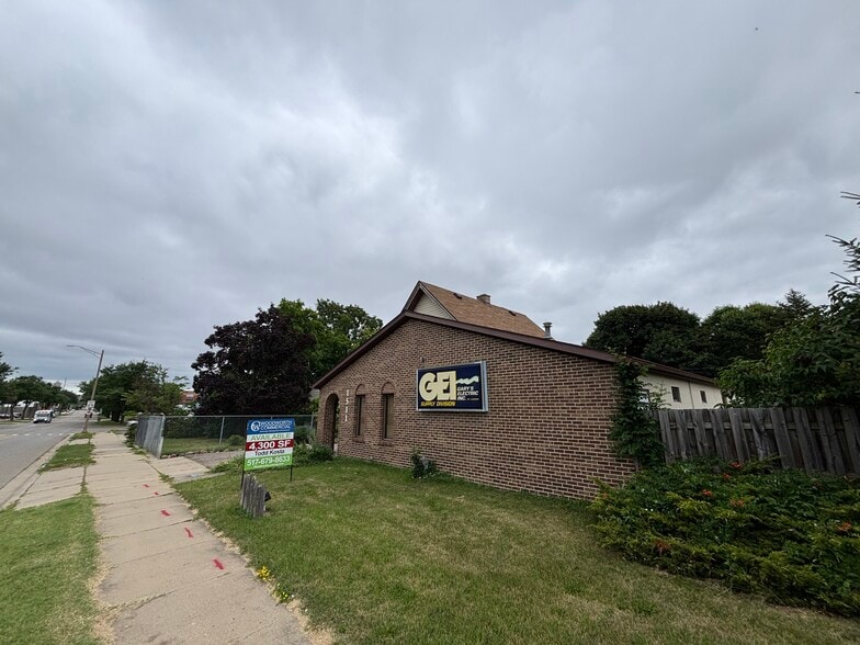 1511 S Washington Ave, Lansing, MI for sale - Building Photo - Image 2 of 4