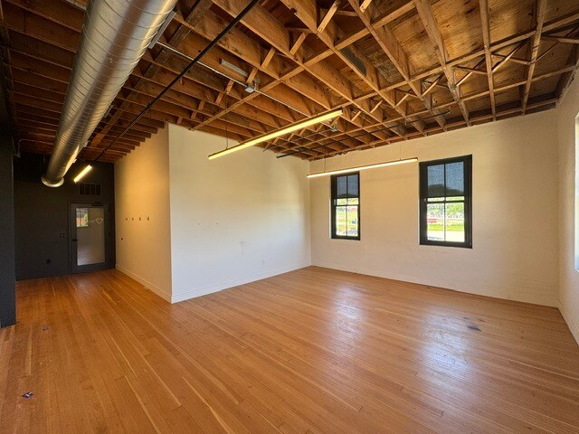 1201 Keosauqua Way, Des Moines, IA for lease Interior Photo- Image 1 of 2