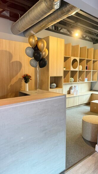 105 E Northfield Rd, Livingston, NJ à louer - Photo du bâtiment - Image 2 de 9