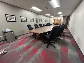 1300 Higgins Rd, Park Ridge, IL à louer Photo intérieure- Image 2 de 10