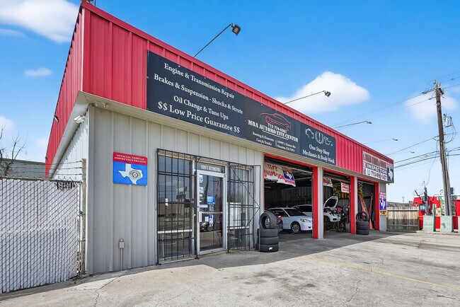 Plus de détails pour 10090 S Gessner, Houston, TX - Commerce de détail à vendre