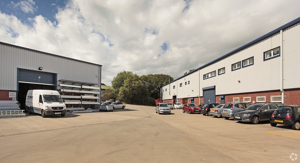 Conway St, Stockport for lease - Building Photo - Image 3 of 3