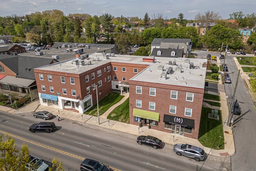 371 Lancaster Ave, Haverford Township, PA à louer - Photo du bâtiment - Image 2 de 9
