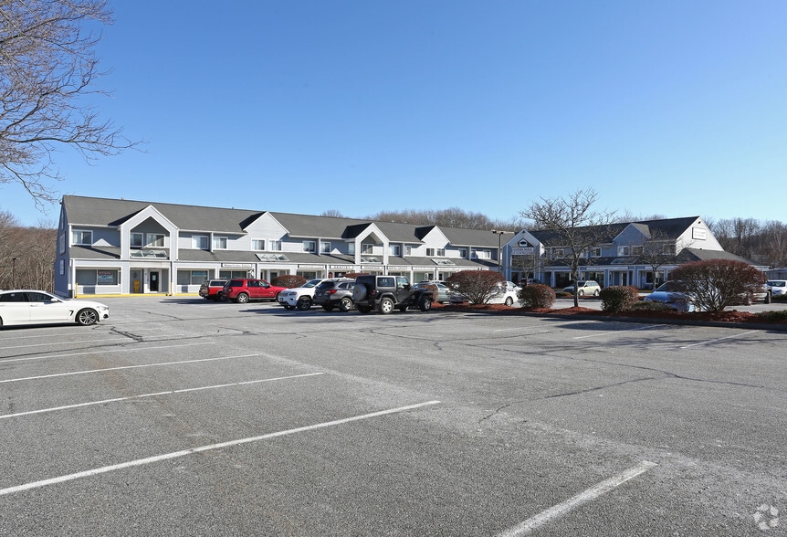 339 Flanders Rd, East Lyme, CT for lease - Primary Photo - Image 1 of 20