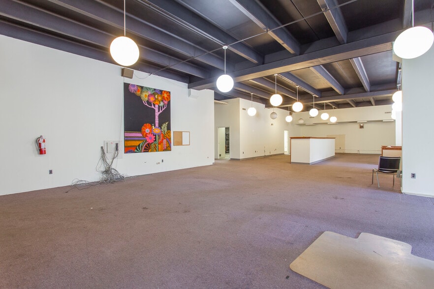 4000 Bridge St, Drexel Hill, PA for lease - Interior Photo - Image 2 of 26