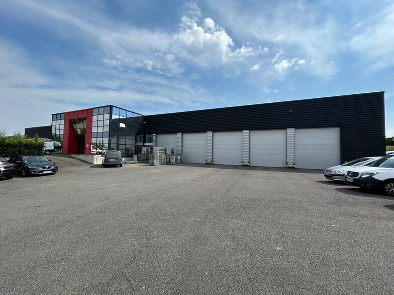 Industrial in Ennery for lease - Building Photo - Image 2 of 19