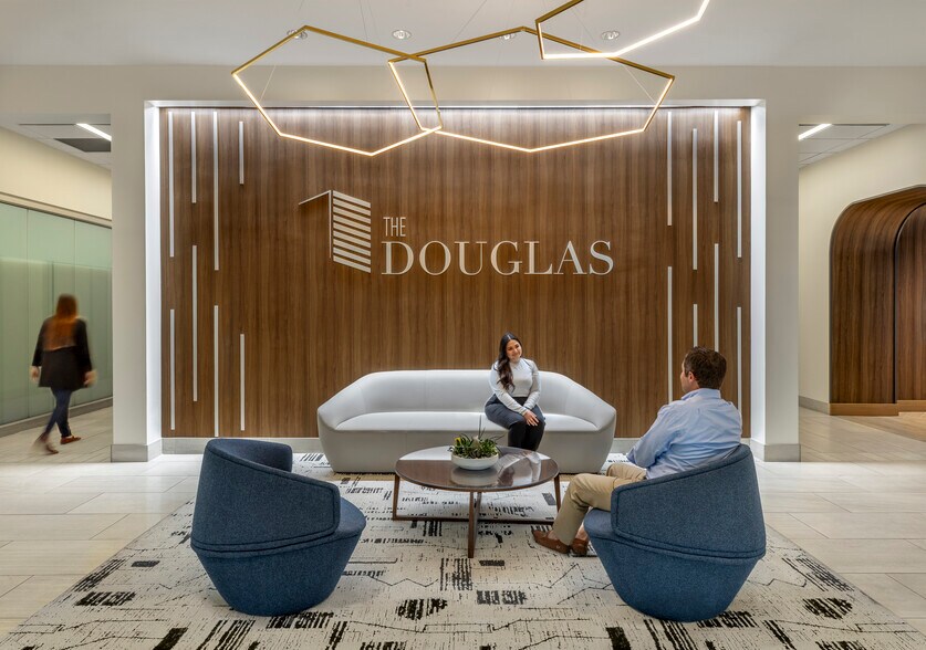 8235 Douglas Ave, Dallas, TX à louer - Hall d’entrée - Image 2 de 11