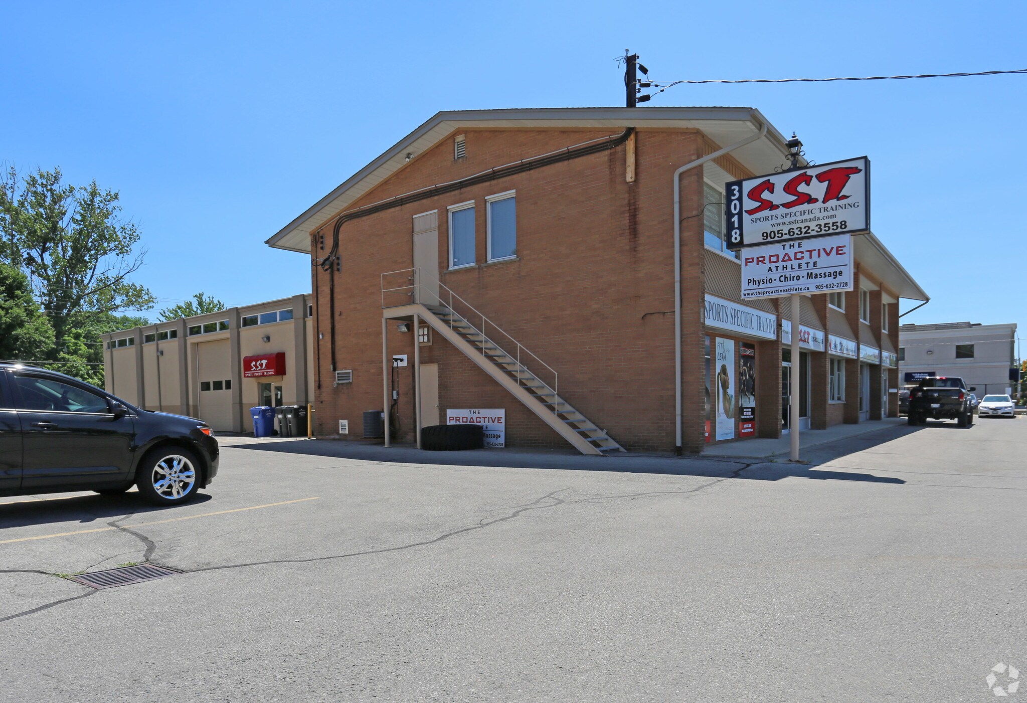 3018 New St, Burlington, ON for sale Primary Photo- Image 1 of 1