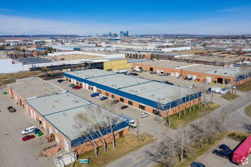 5815 40th St SE, Calgary, AB for lease - Aerial - Image 2 of 4