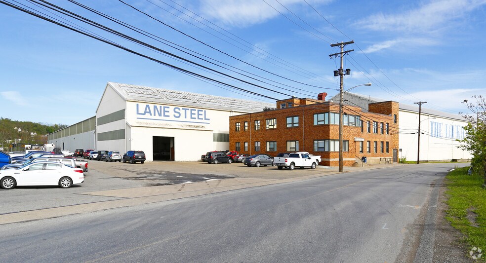 4 River Rd, McKees Rocks, PA à louer - Photo du bâtiment - Image 2 de 8