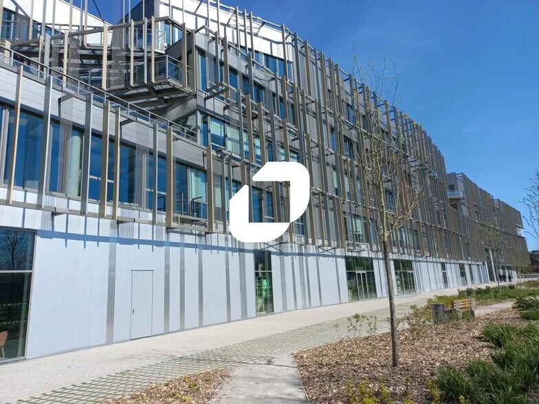 Bureau dans Lezennes à louer - Photo du bâtiment - Image 2 de 12