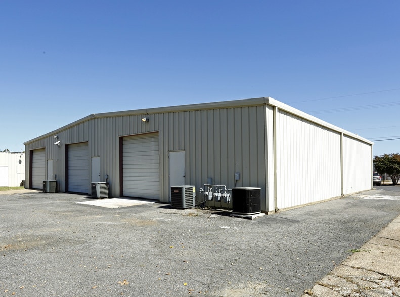 1751 Dancy Blvd, Horn Lake, MS for sale - Building Photo - Image 2 of 11