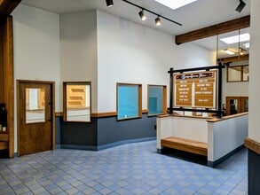 222 N Lincoln St, Port Angeles, WA à louer Photo intérieure- Image 1 de 6