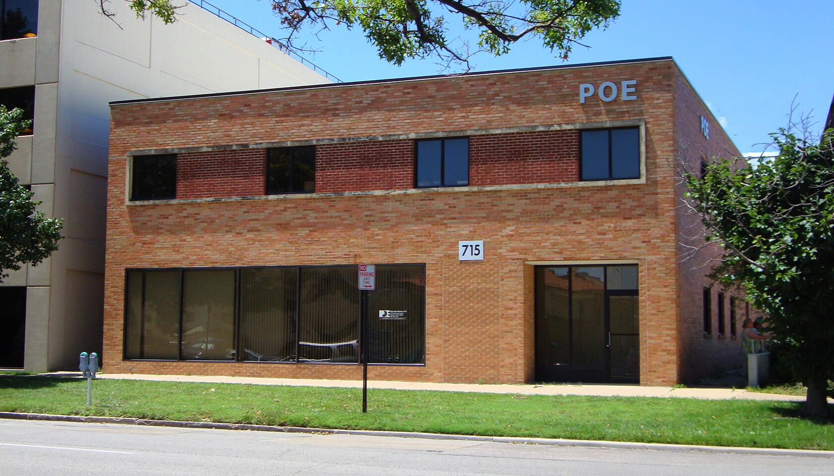 715 SW Harrison St, Topeka, KS à louer Photo du bâtiment- Image 1 de 5